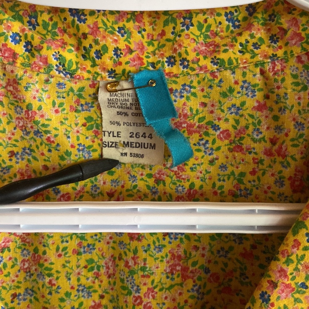 Vintage floral button up blouse w/ waist tie - Picture 3 of 4